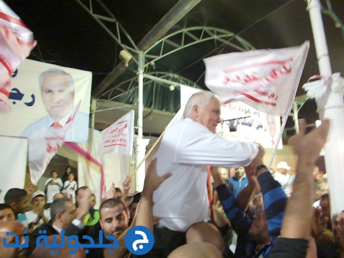 جماهير غفيرة تشارك في المهرجان الانتخابي لمرشح الرئاسة فائق عودة